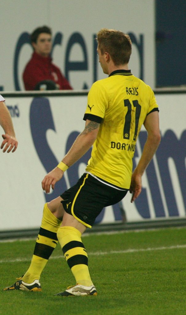 Marco Reus 2014 im BVB Trikot mit der Rückennummer 11 (Foto Sport-in-augsburg)