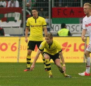 Marco Reus 2014 im BVB Trikot, im Hintergrund Robert Lewandowski (Foto Sport-in-augsburg)