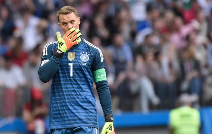 Manuel Neuer mit der Nummer 1 auf dem Deutschland Trikot gegen Mexiko beim 1.Gruppenspiel bei der Fußball WM 2018 - Deutschland verliert im weißen WM-Trikot mit 0:1. (Marco Iacobucci EPP / Shutterstock.com)