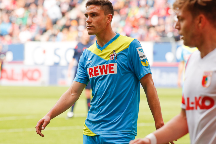 Jonas Hector – die nummer 3 im DFB Trikot – hier im Trikot des 1.FC Köln (Foto: Sport-in-augsburg.de)