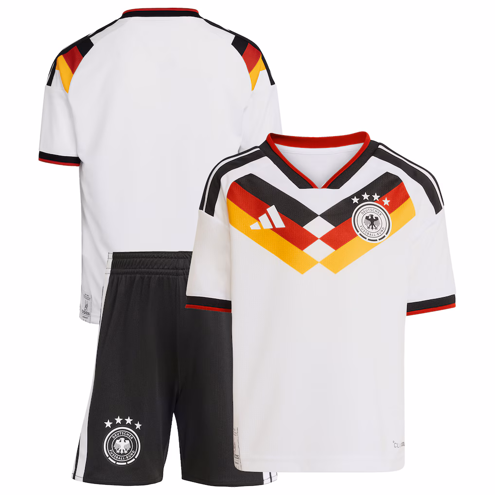 Trikot plus Hose: Das Kinder-Heimset (70 €)